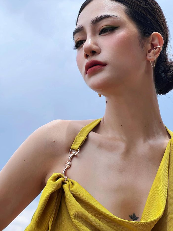 Hot girl Quảng Ninh khoe dáng như thần Vệ Nữ trên ghềnh đá - ảnh 12