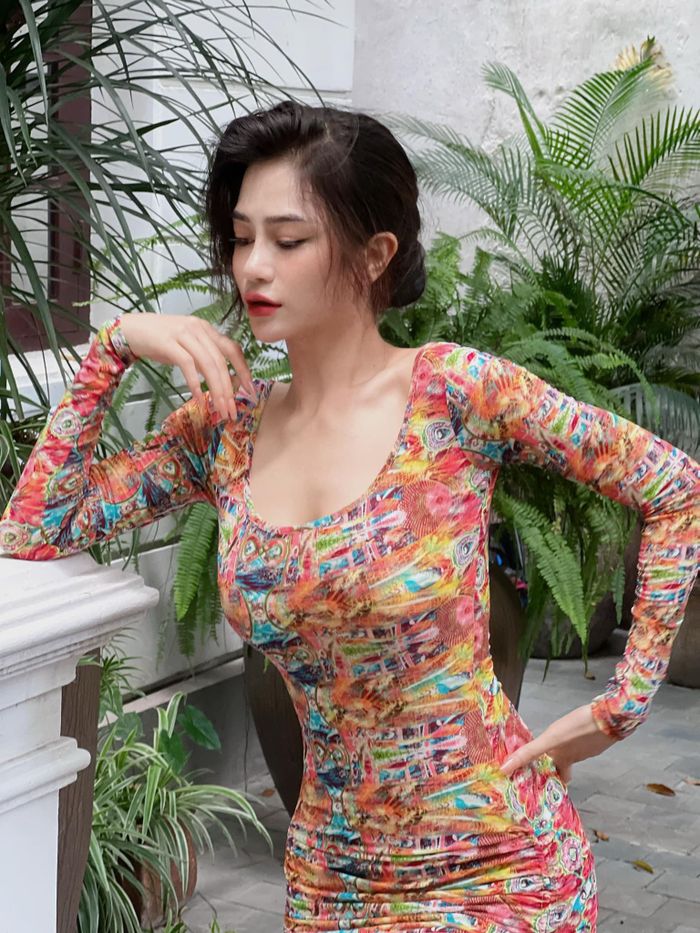 Hot girl Quảng Ninh khoe dáng như thần Vệ Nữ trên ghềnh đá - ảnh 8