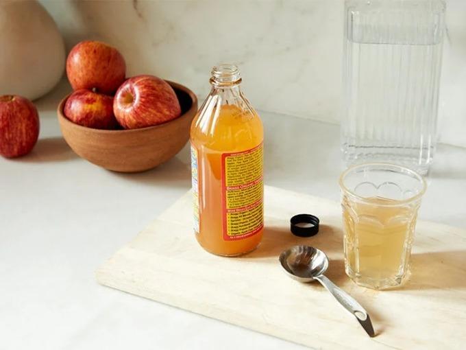 Lợi ích cơ thể nhận được khi uống giấm táo mỗi ngày - ảnh 1