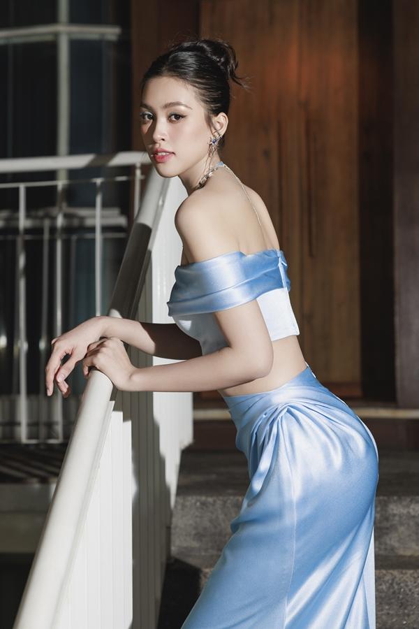 Hoa hậu Tiểu Vy giữ dáng theo phong cách 'thuận theo ý trời' - ảnh 5