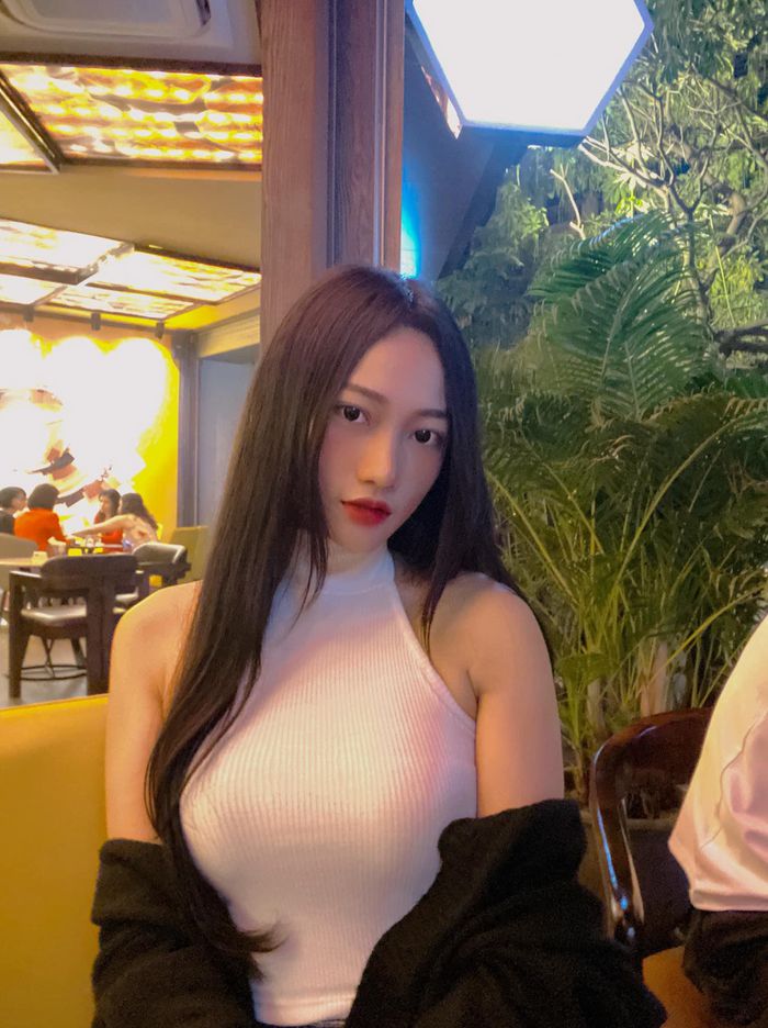 Hot girl Quảng Ninh khoe dáng như thần Vệ Nữ trên ghềnh đá - ảnh 23