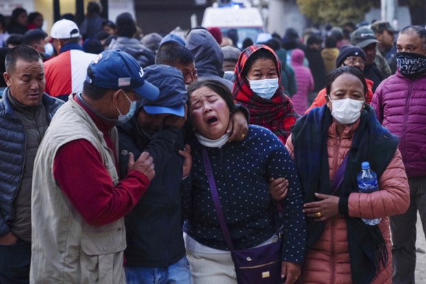 Nhân chứng vụ máy bay rơi tại Nepal kể lại về tiếng hành khách kêu cứu và nỗ lực tìm kiếm thi thể nạn nhân trong vô vọng - ảnh 4