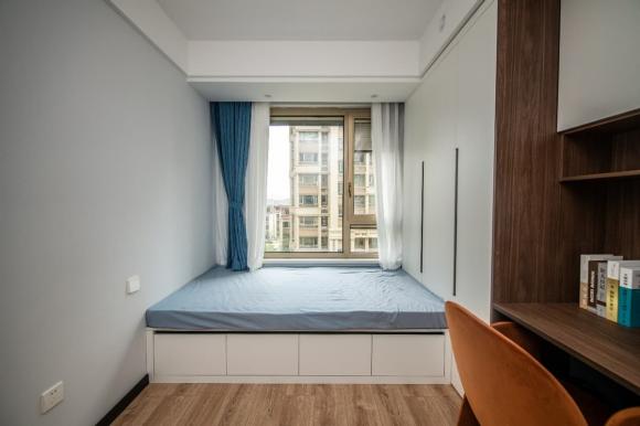 Thiết kế nội thất theo phong cách tối giản hiện đại, ba phòng ngủ nhỏ đơn giản và sáng sủa của căn hộ 90m - ảnh 4