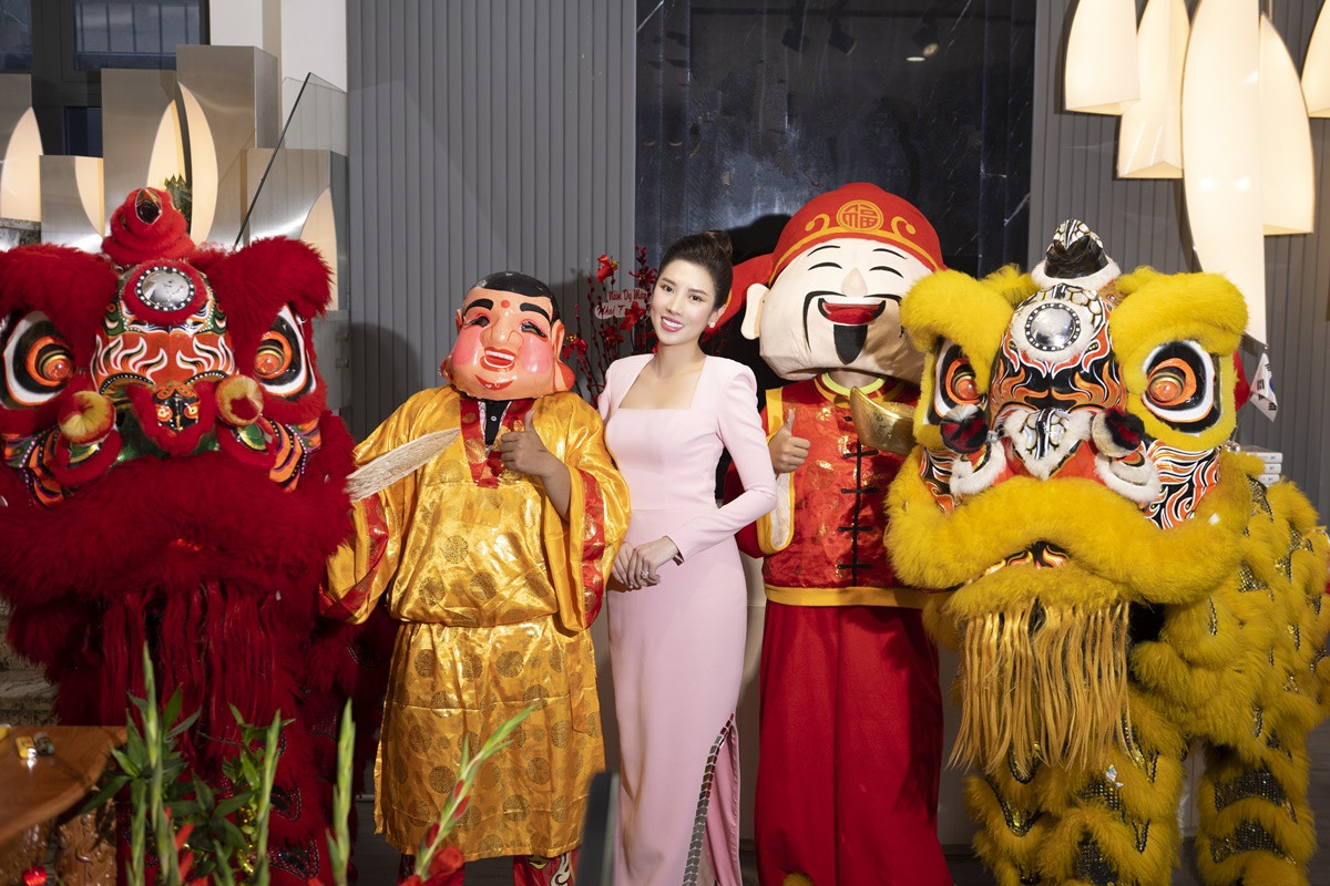 Hoa hậu Dương Yến Nhung mặc thanh lịch ở sự kiện - ảnh 3