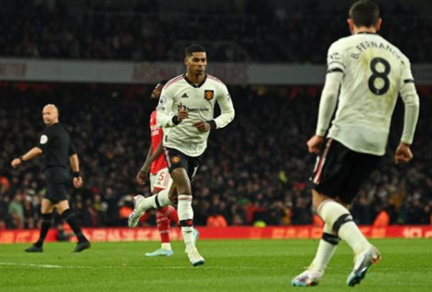 Ngược dòng nghẹt thở, Arsenal hạ gục Man United ở trận cầu 5 bàn - ảnh 2