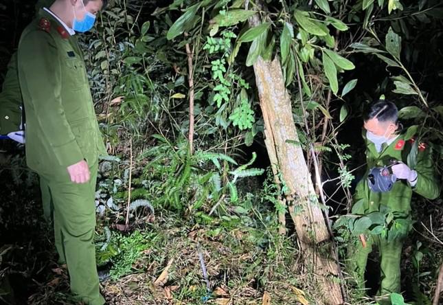 Vụ nữ chủ quán hiền lành bị sát hại ngày cận Tết: Phát hiện đối tượng nghi vấn chết trong rừng - ảnh 1