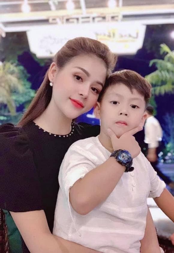 Diễn viên Lương Thu Trang mừng sinh nhật nhóc tỳ, giật mình vì con mới 9 tuổi mà suy nghĩ như người lớn - ảnh 8
