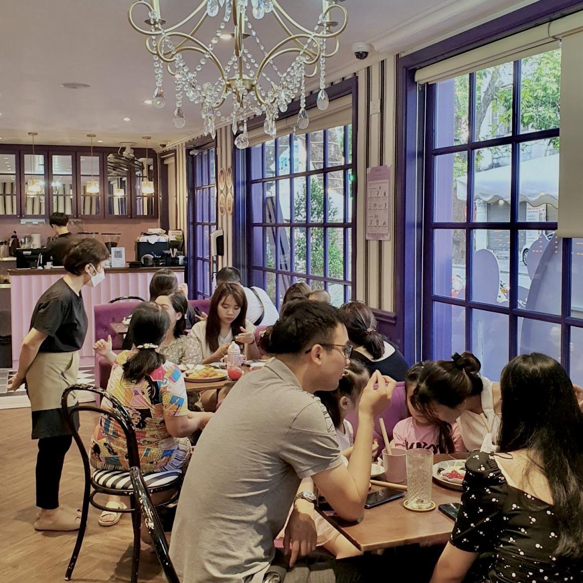 Điểm danh những quán cà phê mở cửa xuyên Tết, vừa đẹp vừa thoải mái tụ họp bạn bè gia đình dịp đầu năm - ảnh 2
