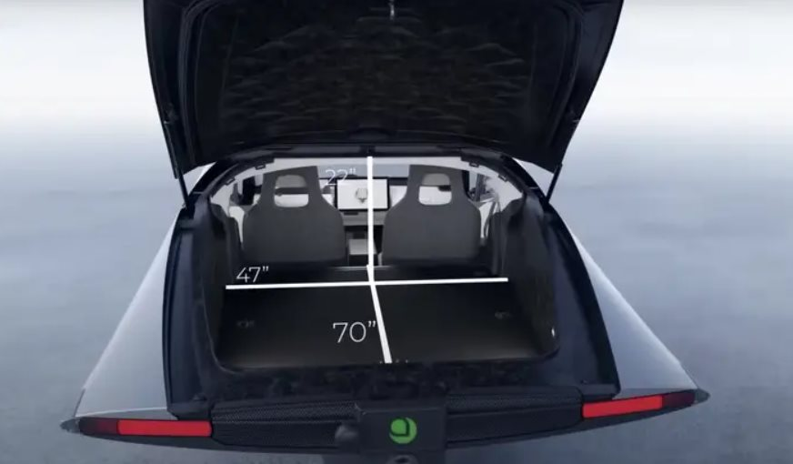 Quên Tesla đi, xe điện ‘kỷ nguyên mới’ đã xuất hiện: thiết kế ‘độc lạ’ chỉ có 3 bánh, không cần sạc pin nhưng cứ ra đường là ‘tự chạy’ - ảnh 2