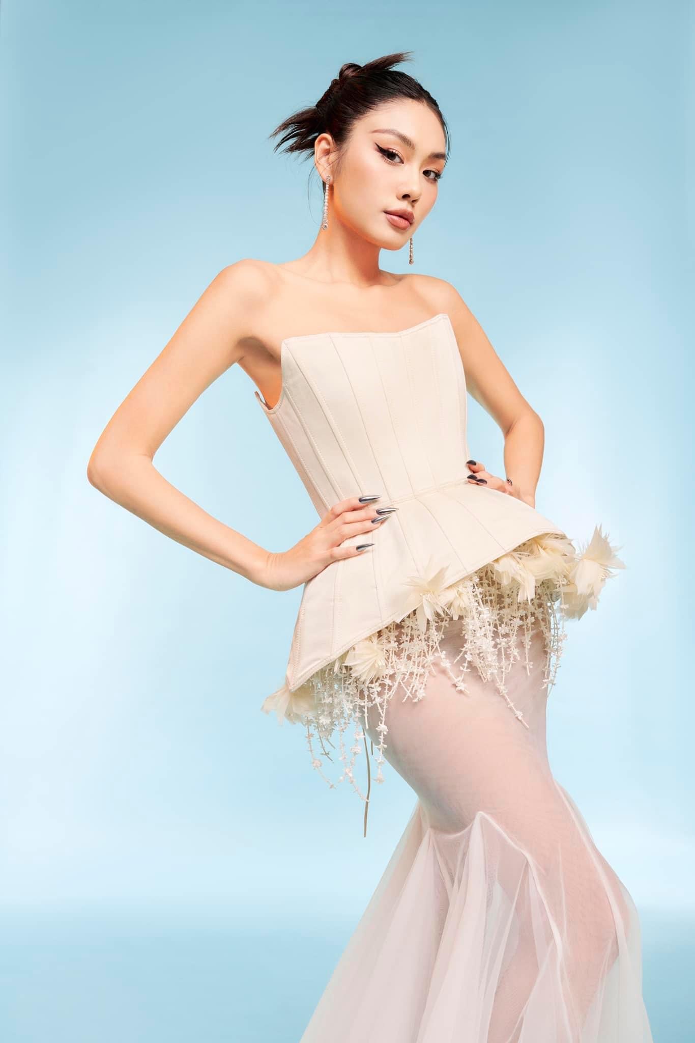 Bộ 3 Hoa hậu Hoàn vũ cùng nhau khoe sắc ngày Tết với sắc trắng trang nhã - ảnh 3