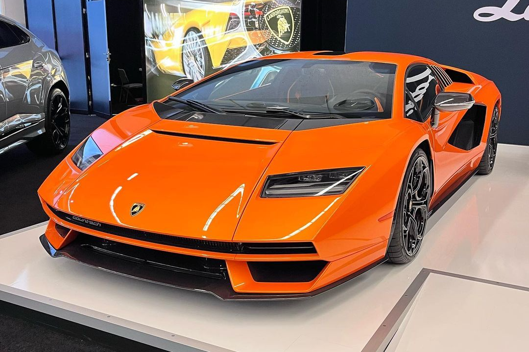 Lamborghini Countach thế hệ mới có giá hơn 5 triệu USD - ảnh 2