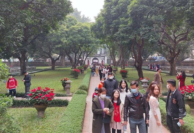Hà Nội đón 332.000 lượt khách du lịch dịp Tết Nguyên đán Quý Mão - ảnh 1