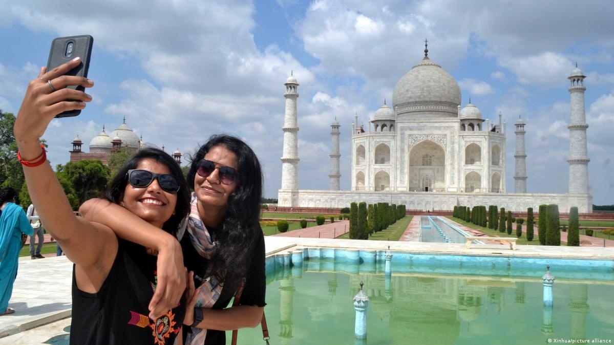 Những du khách ''thay đổi mãi mãi'' khi đến Ấn Độ - ảnh 2