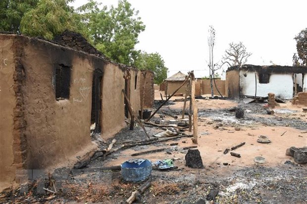 Nổ bom tại Nigeria khiến ít nhất 27 người chết, nhiều người bị thương - ảnh 1