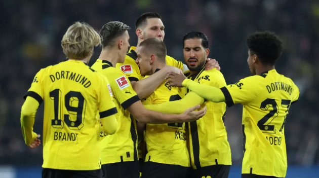 Dortmund thắng ngược nhờ bàn thắng ở phút 90+3 - ảnh 1