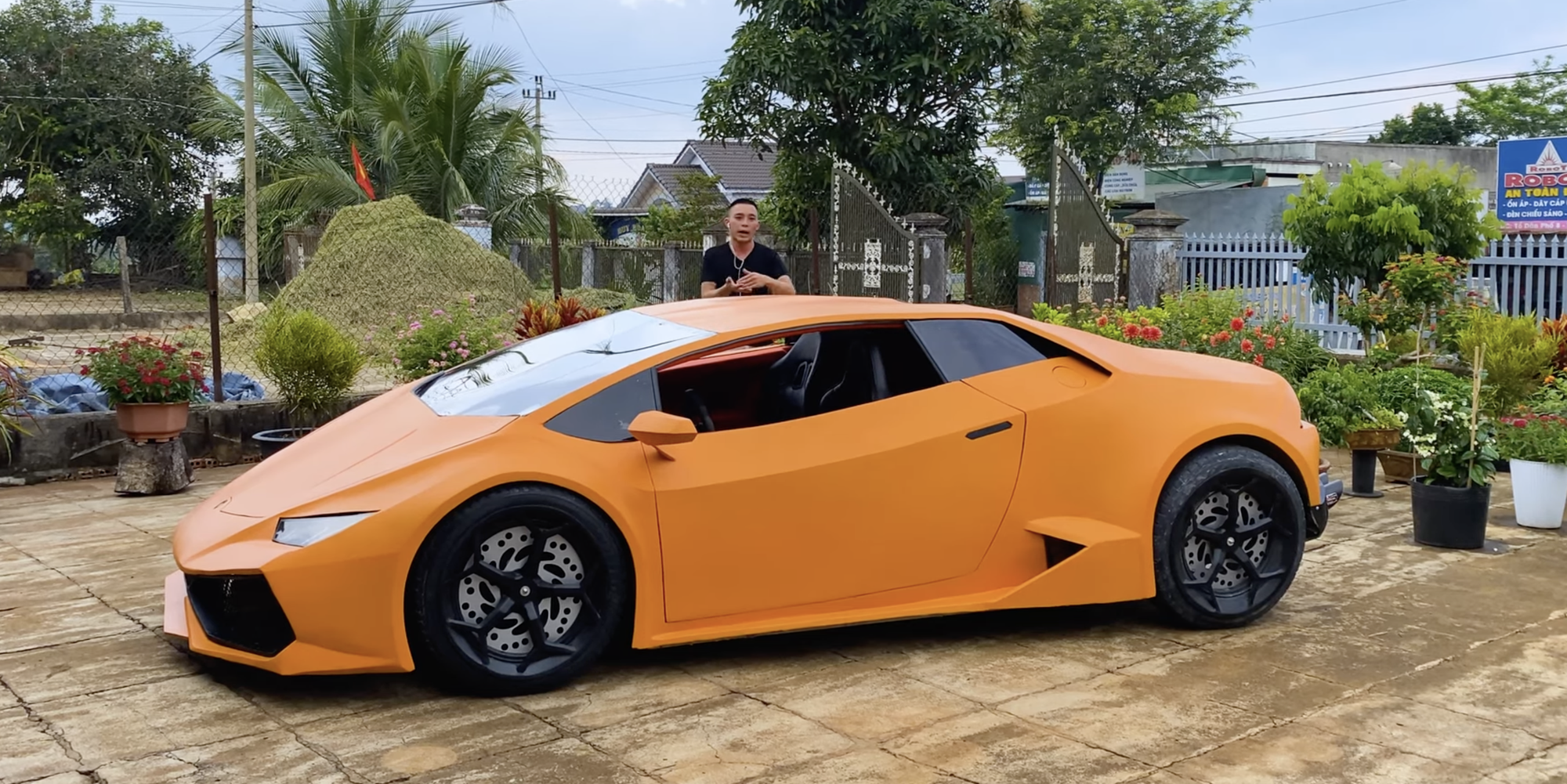 Đôi bạn Tây Nguyên tự chế Lamborghini Huracan khiến cộng đồng quốc tế trầm trồ: ‘Năm tới sẽ chuyển mình để độc lạ nhất Việt Nam’ - ảnh 3