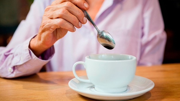 Uống 2 - 3 tách cà phê mỗi ngày có thể giúp kéo dài tuổi thọ - ảnh 1