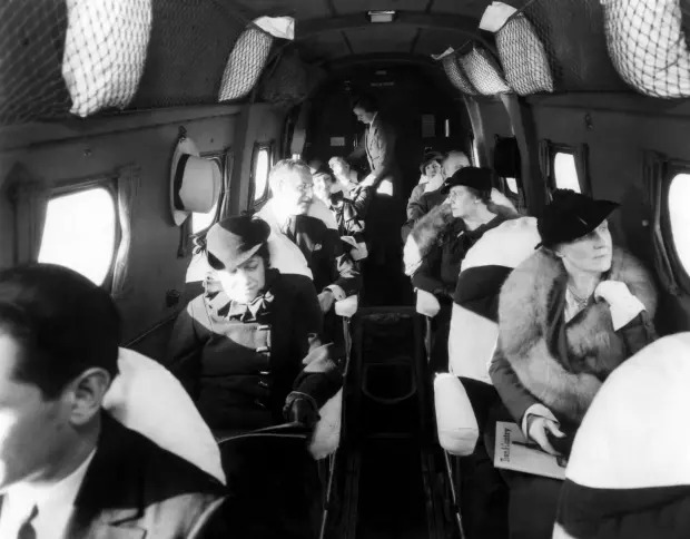 Cảnh tượng trên khoang máy bay từ 100 năm trước - ảnh 10