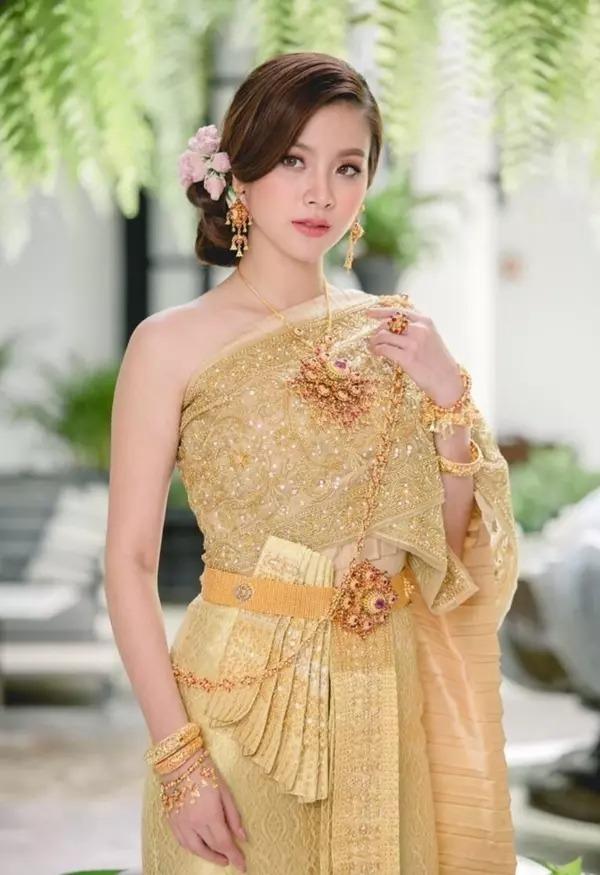 Mỹ nhân Thái Baifern Pimchanok gây sốt với hình ảnh nữ thần dịp đầu năm - ảnh 5