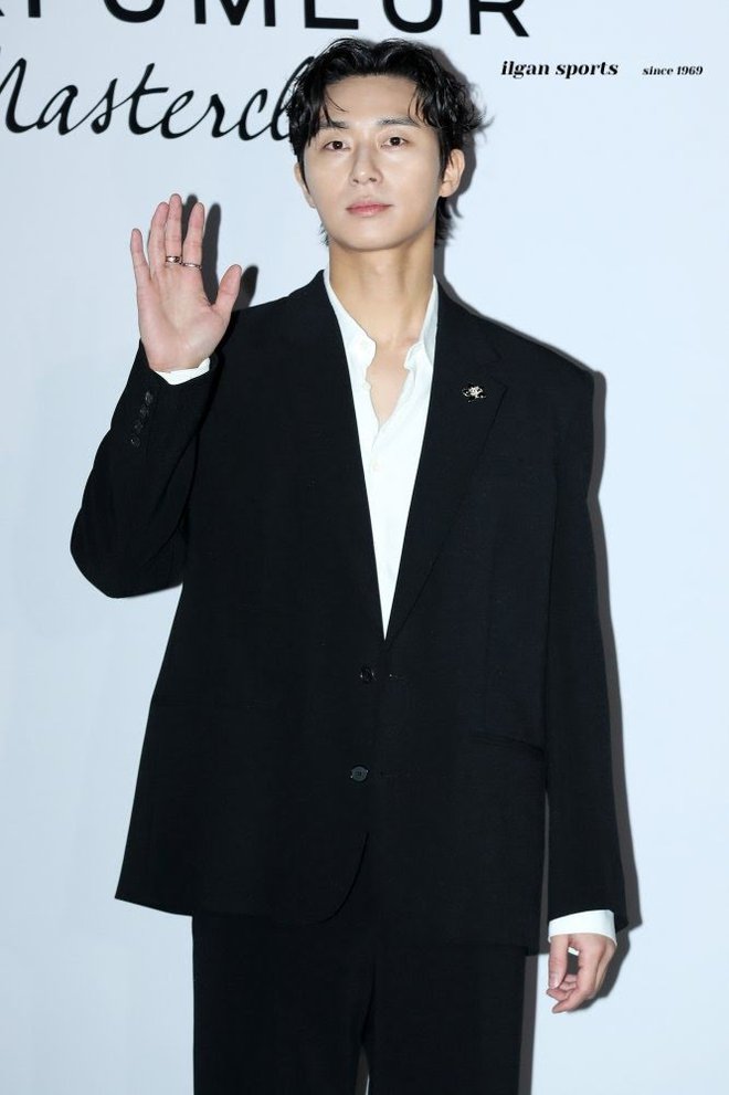 Sao Hàn đổ bộ sự kiện Chanel: Miyeon - Gaeul đọ sắc bất phân thắng bại, Park Seo Joon khác lạ với kiểu tóc mới - ảnh 5