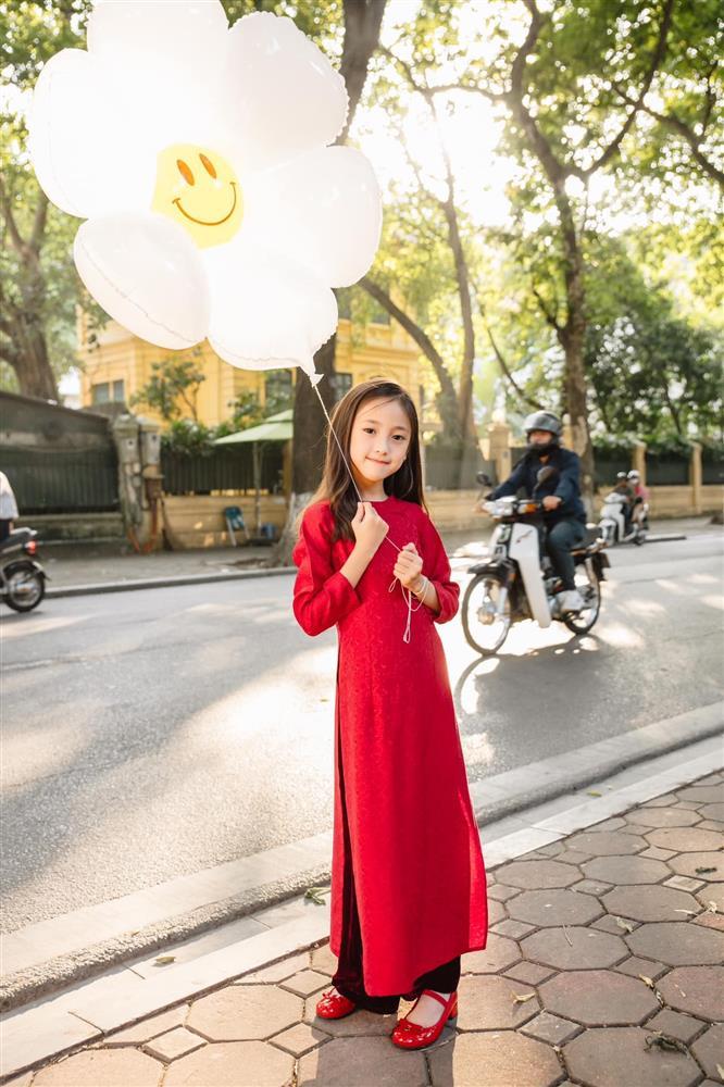 Con gái sao Việt diện áo dài đôi cùng mẹ: Ai được khen là 'Hoa hậu tương lai'? - ảnh 4