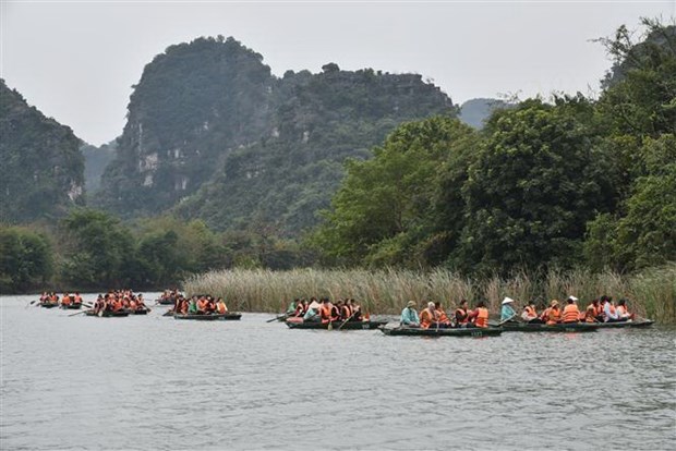Gần 400.000 lượt khách du lịch đến Ninh Bình dịp Tết Quý Mão - ảnh 1