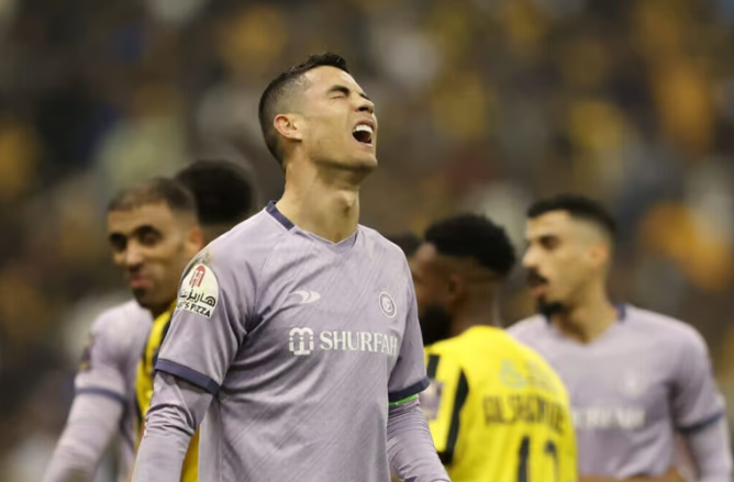Cristiano Ronaldo đau đớn khi Al Nassr bị loại khỏi Saudi Super Cup - ảnh 1