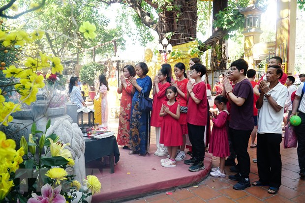 Lễ chùa đầu năm, nét văn hóa của cộng đồng người Việt tại Lào - ảnh 2