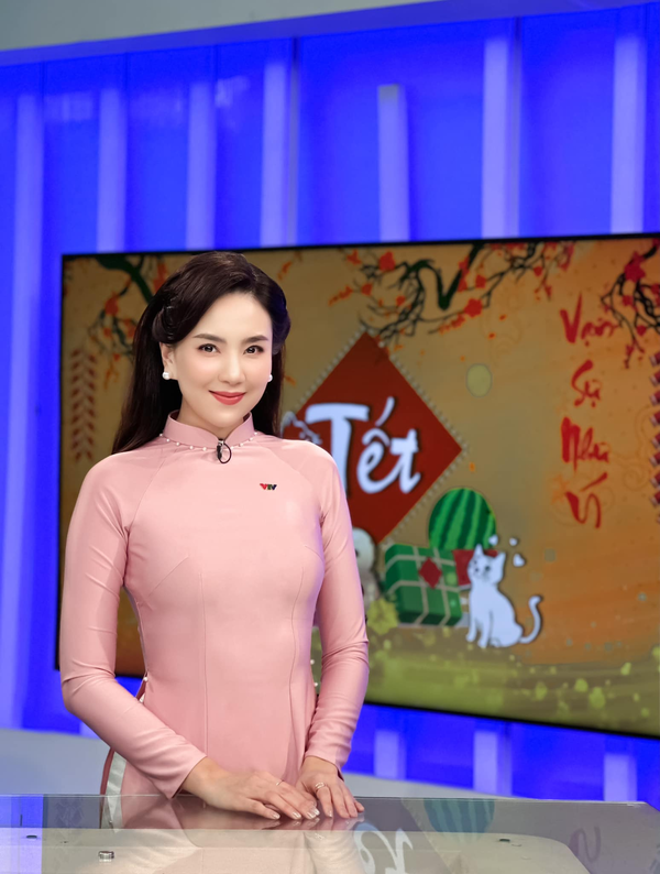 Lê Bống ‘debut’ sóng nhà đài với vai trò MC dịp Tết Nguyên Đán - ảnh 11