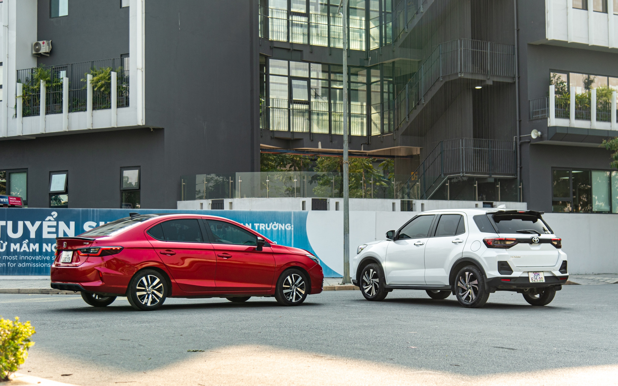 Người dùng Toyota Raize và Honda City RS cùng đánh giá xe sau hơn 10.000 km: Chỉ chênh 50 triệu đồng nhưng trải nghiệm khác xa nhau - ảnh 2