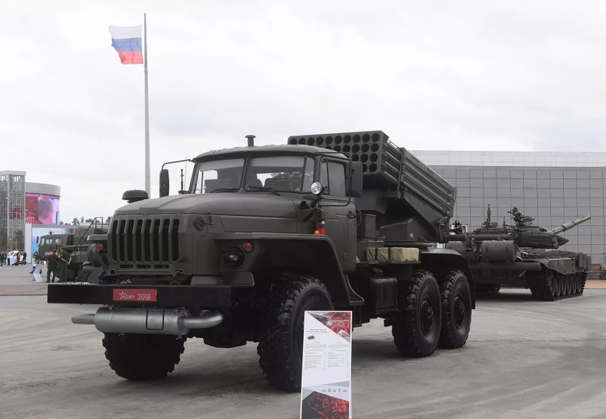 Pháo phản lực Tornado-G của Nga có sức mạnh thế nào? - ảnh 1