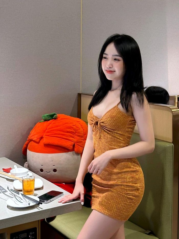 Chị em hot girl Việt ‘gây mê’ với dung nhan n.óng b.ỏng - ảnh 4