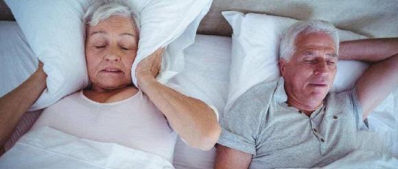 Vì sao các cặp vợ chồng trên 50 tuổi cần ngủ riêng giường? Những người đã từng đến đây cho bạn biết 3 lợi ích đặc biệt - ảnh 7