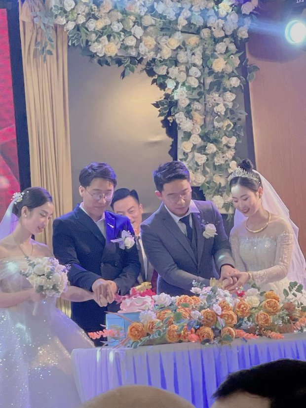 Đám cưới hai cô dâu, hai chú rể tại Nghệ An gây 
