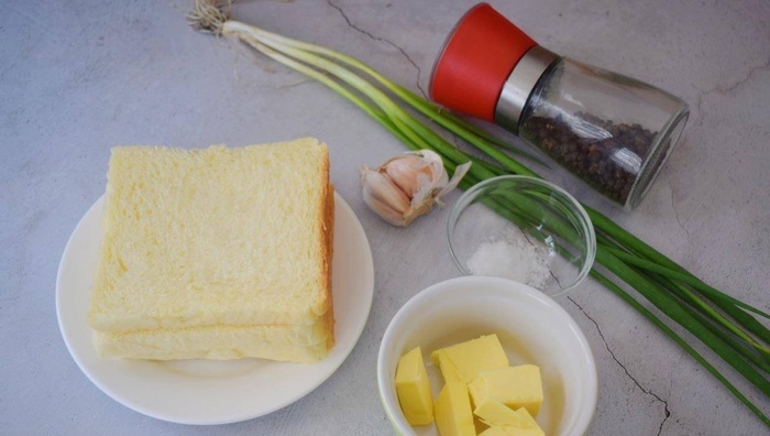 Bữa sáng thêm hấp dẫn với bánh mì bơ tỏi thơm lừng, làm bao nhiêu hết bấy nhiêu! - ảnh 1