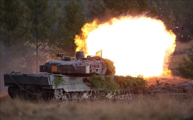 NATO cung cấp xe tăng chiến đấu chủ lực cho Ukraine: Hiện thực và những câu hỏi đặt ra - ảnh 1