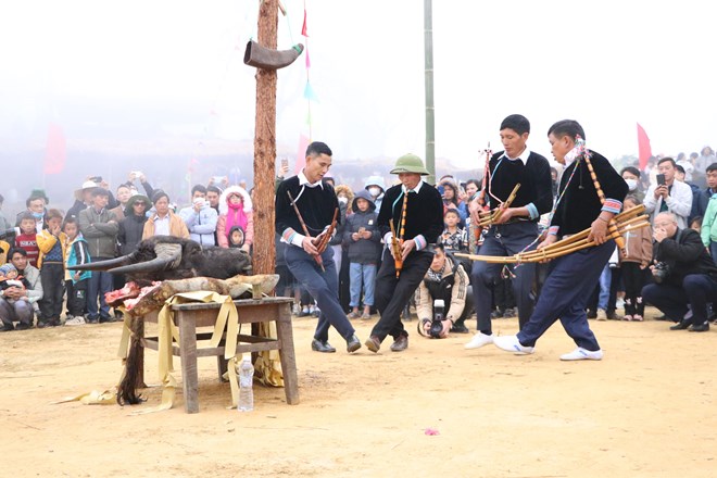 Lễ hội Gầu Tào-nét văn hóa độc đáo của đồng bào Mông tại Lai Châu - ảnh 12