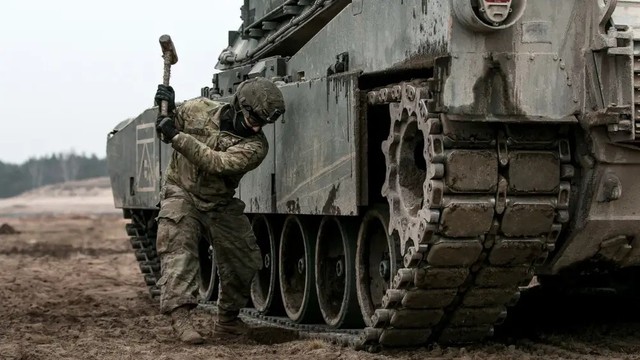 Vì sao Ukraine sẽ đau đầu vì xe tăng từ phương Tây? - ảnh 2