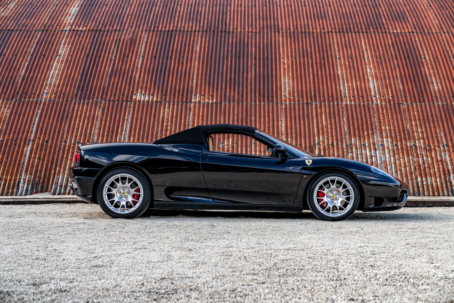 Chi tiết siêu xe Ferrari 360 Spider của David Beckham - ảnh 9
