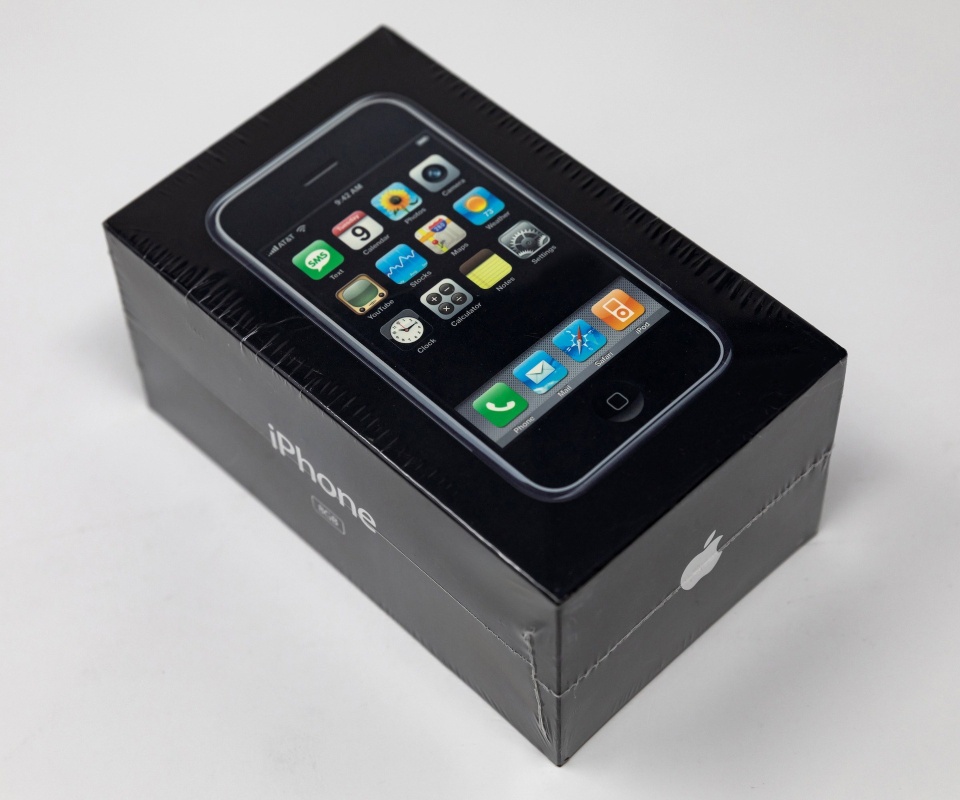 iPhone đời đầu nguyên hộp được rao bán, giá dự kiến 50.000 USD - ảnh 1