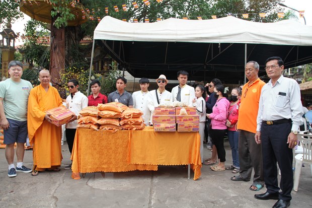 Lào: Chùa Phật Tích thủ đô Vientiane tổ chức lễ Thượng Nguyên - ảnh 2