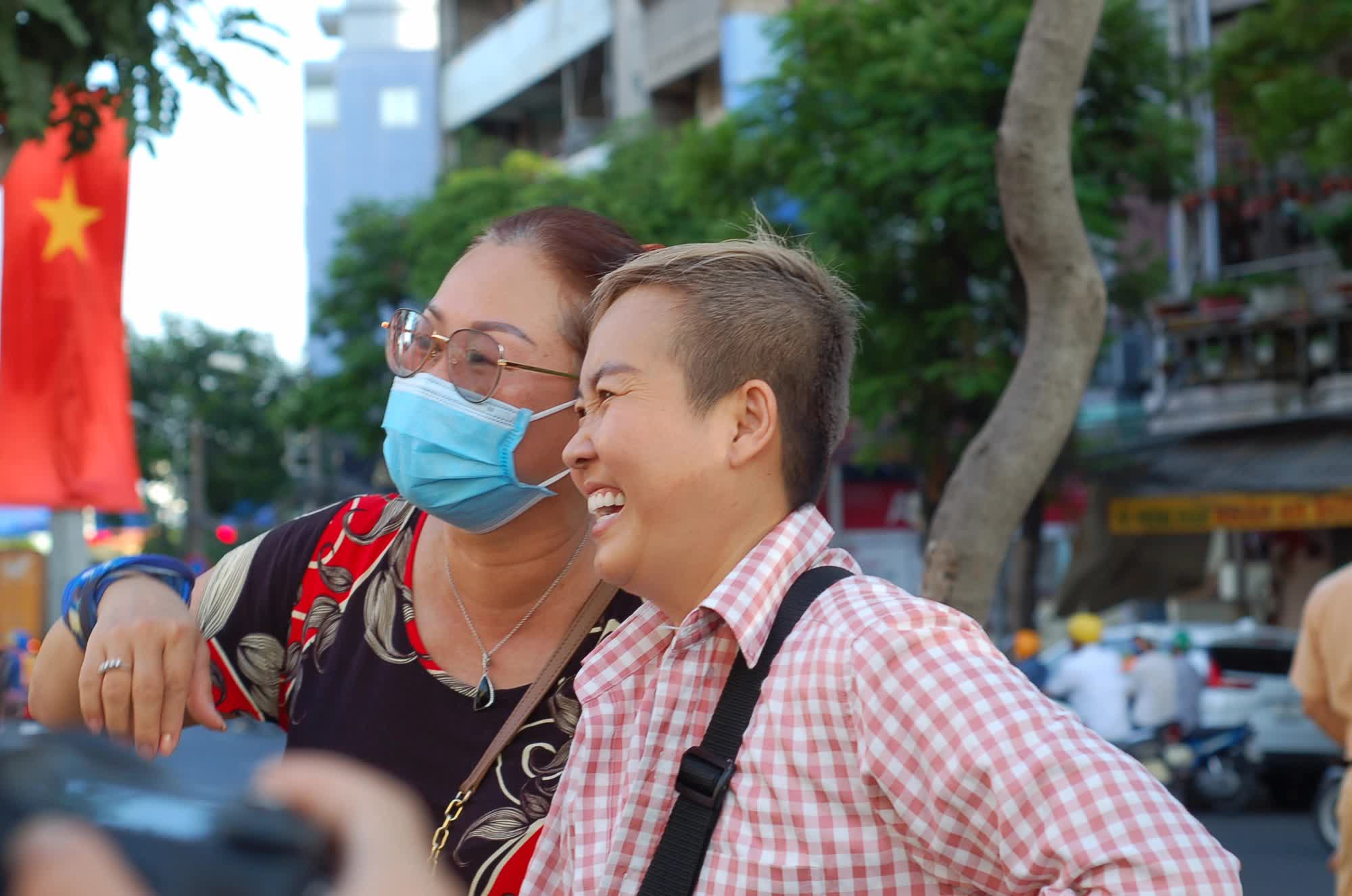 TPHCM: Hàng nghìn người xuống đường xem diễu hành mừng Tết Nguyên tiêu của người gốc Hoa - ảnh 21