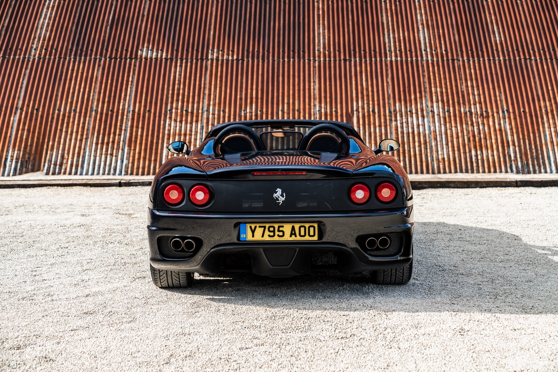 Chi tiết siêu xe Ferrari 360 Spider của David Beckham - ảnh 19
