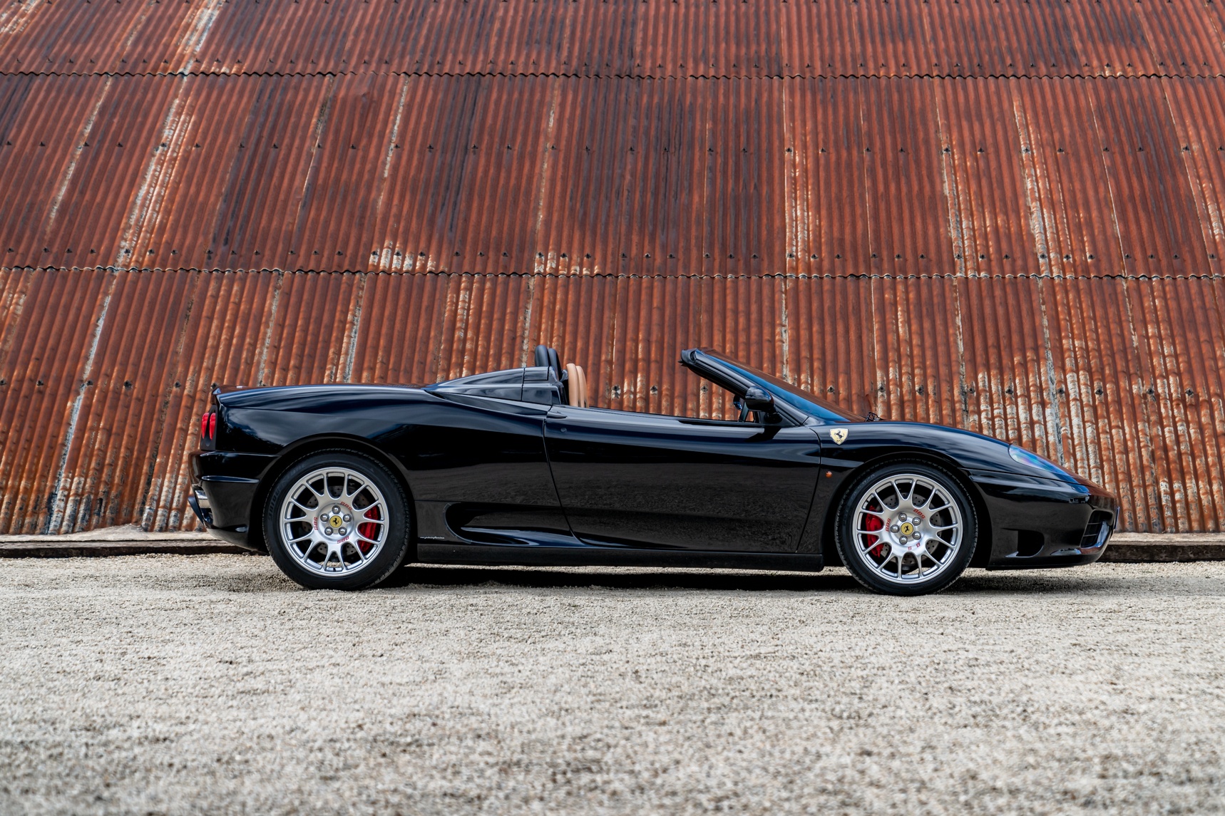 Chi tiết siêu xe Ferrari 360 Spider của David Beckham - ảnh 8