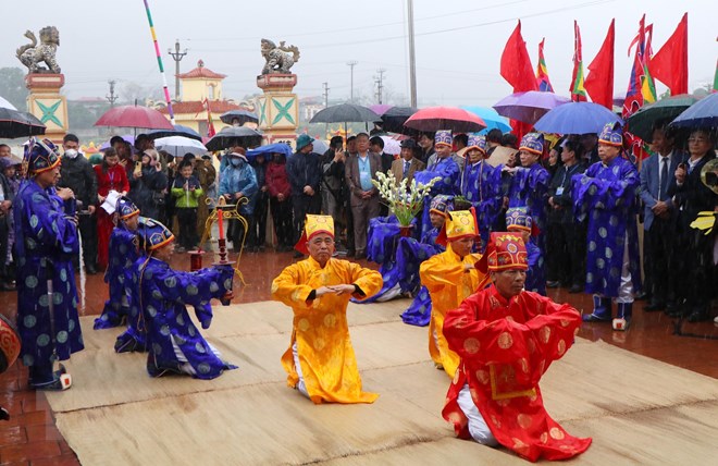 Độc đáo Lễ hội Vua Hùng dạy dân cấy lúa ở Phú Thọ - ảnh 10