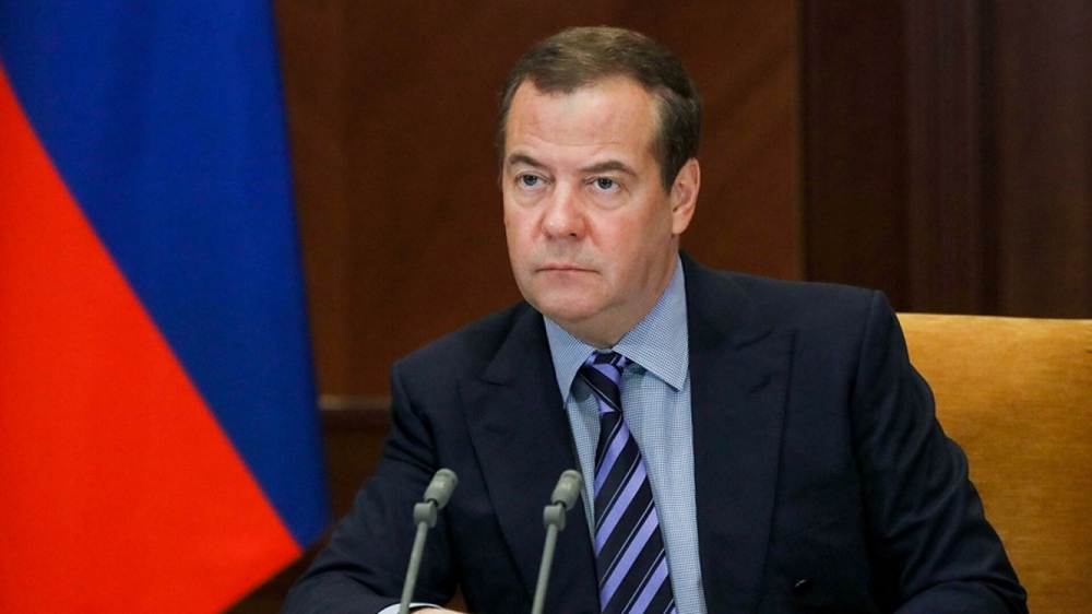 Ông Medvedev: Moscow sẵn sàng sử dụng tất cả vũ khí nếu Ukraine tấn công lãnh thổ Nga - ảnh 1
