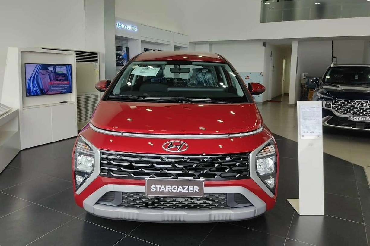 Đại lý giảm giá sốc Hyundai Stargazer còn 515 triệu: Rẻ và nhiều trang bị hấp dẫn hơn Xpander - ảnh 1