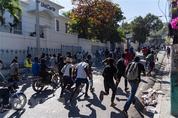 Haiti: Hàng chục hành khách đi xe buýt bị bắt cóc tại thủ đô - ảnh 1