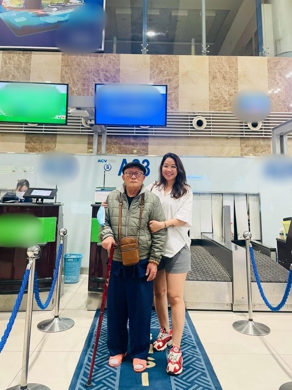Cháu gái đưa ông ngoại 88 tuổi đi du lịch SG sau 2 năm thuyết phục - ảnh 4