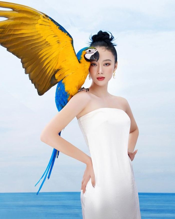 ‘Người đẹp cơ bắp’ Angela Phương Trinh lấy lại vẻ mềm mại để tái xuất showbiz - ảnh 3